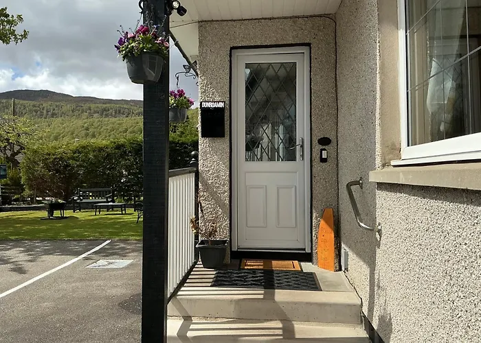 Dunroamin Bed And Breakfast